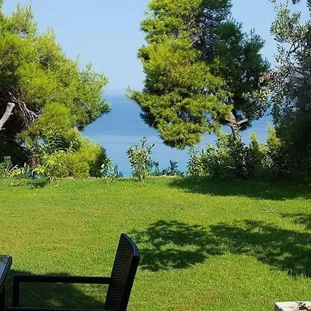 Crest Posidi Вилла Каландра