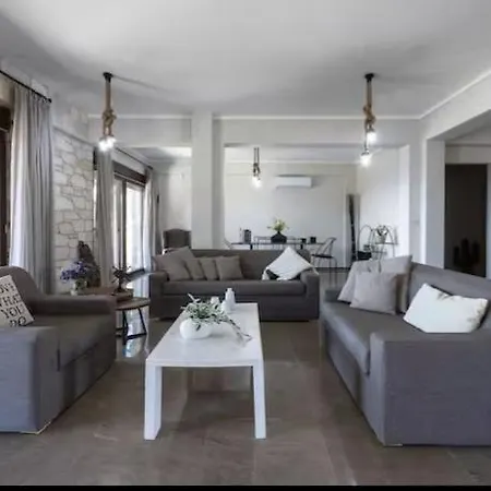 Crest Posidi Villa *