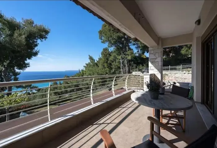 Crest Posidi Каландра