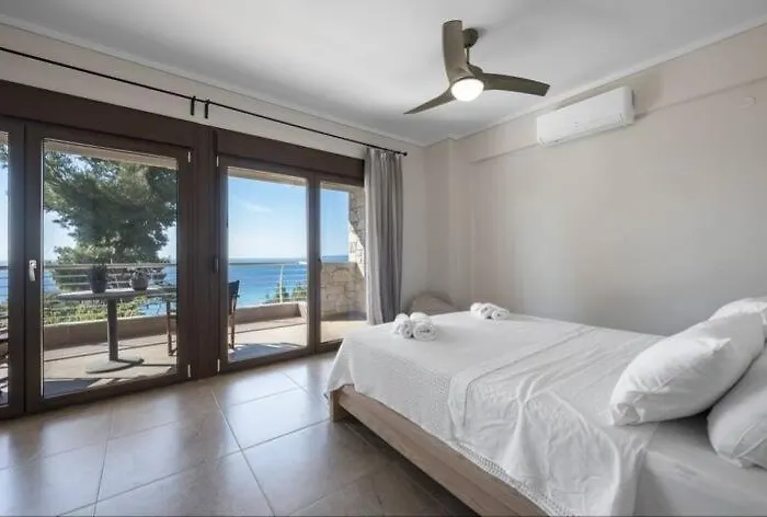 Crest Posidi Каландра