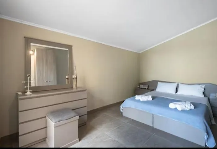 Вилла Crest Posidi